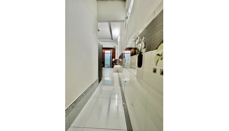 BÁN NHÀ QUẬN 1 HBG 60M2 NGANG GẦN 4M 2 PN SÁT MT VIP Q1 ĐINH TIÊN HOÀNG  5.19 TỶ.